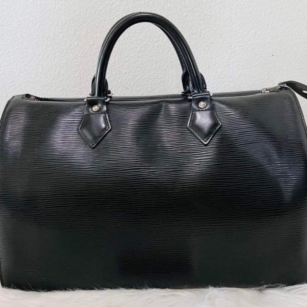 PRE OWNED LV EPI LEATHER SPEEDY 30